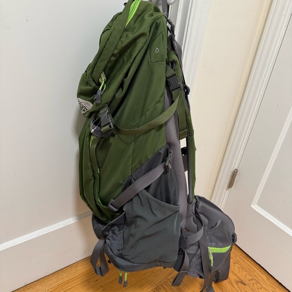 The North Face Terra 65 Olive Backpack - Picture 9 of 9